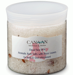 Aromātisks vannas sāls ar rožu ziedlapām